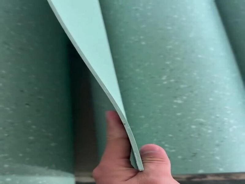 Mechanical printing and chemical defect origins on PVC flooring